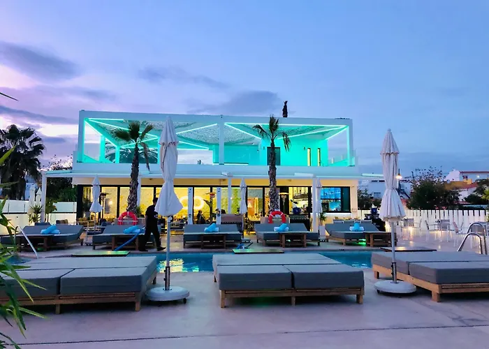 Paradise In Apartment *